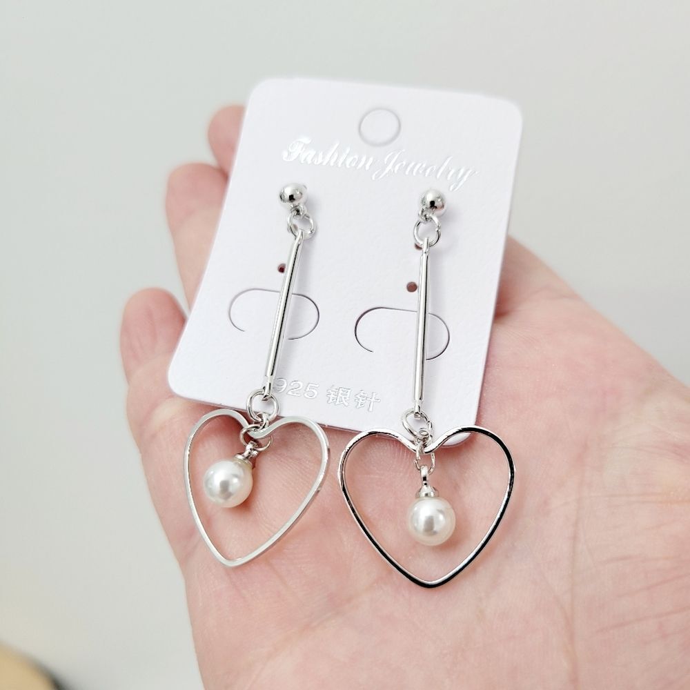 Brand New Silver Heart Pearl Earrings - Picture 2 of 6